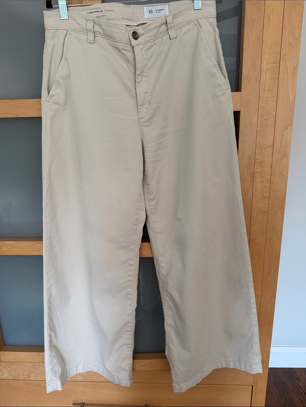 Ag Adriano Goldschmied Wide Leg Pants in Beige, Size 29.